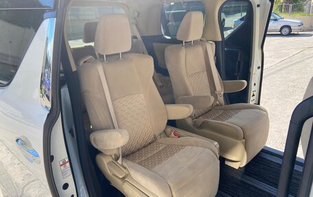 Toyota Vellfire II, 2017 год, 3 290 000 рублей, 15 фотография
