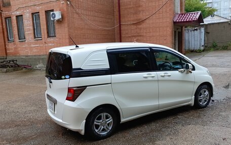 Honda Freed I, 2012 год, 1 099 000 рублей, 4 фотография