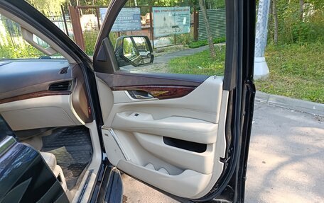 Cadillac Escalade IV, 2015 год, 3 600 000 рублей, 28 фотография