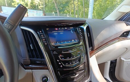 Cadillac Escalade IV, 2015 год, 3 600 000 рублей, 37 фотография