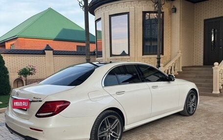 Mercedes-Benz E-Класс, 2019 год, 4 000 000 рублей, 4 фотография