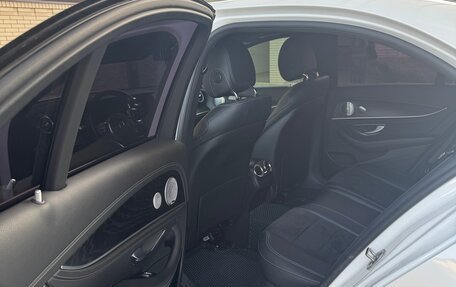 Mercedes-Benz E-Класс, 2019 год, 4 000 000 рублей, 9 фотография