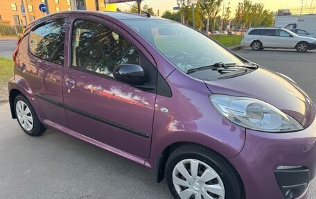 Peugeot 107 I рестайлинг, 2014 год, 690 000 рублей, 9 фотография