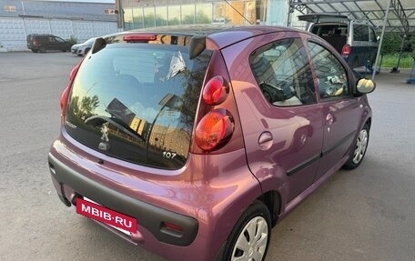 Peugeot 107 I рестайлинг, 2014 год, 690 000 рублей, 4 фотография