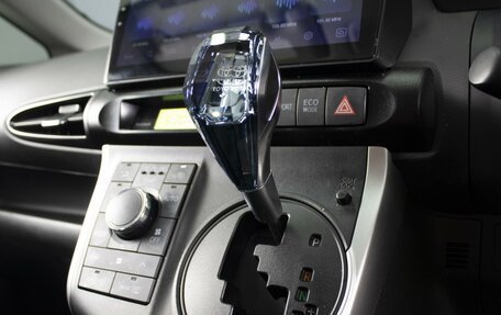 Toyota Wish II, 2012 год, 1 290 000 рублей, 17 фотография