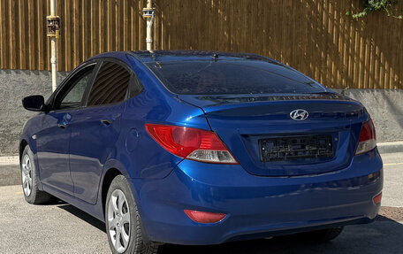 Hyundai Solaris II рестайлинг, 2011 год, 700 000 рублей, 4 фотография