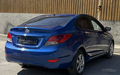 Hyundai Solaris II рестайлинг, 2011 год, 700 000 рублей, 6 фотография