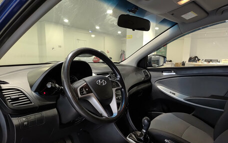 Hyundai Solaris II рестайлинг, 2013 год, 814 000 рублей, 20 фотография