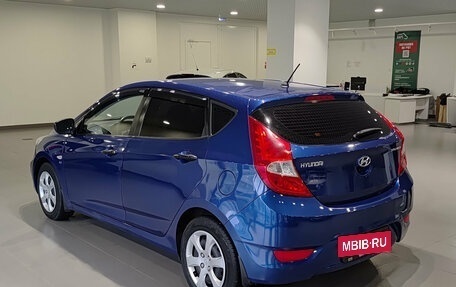 Hyundai Solaris II рестайлинг, 2013 год, 814 000 рублей, 11 фотография