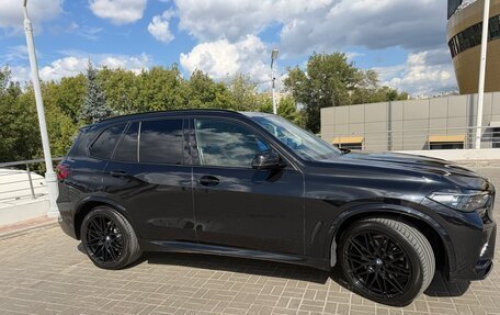 BMW X5, 2020 год, 5 600 000 рублей, 2 фотография