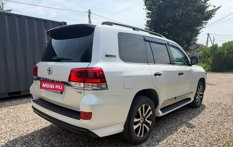 Toyota Land Cruiser 200, 2017 год, 7 200 000 рублей, 4 фотография