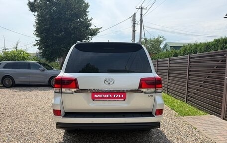 Toyota Land Cruiser 200, 2017 год, 7 200 000 рублей, 5 фотография