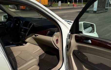 Mercedes-Benz M-Класс, 2013 год, 2 200 000 рублей, 16 фотография