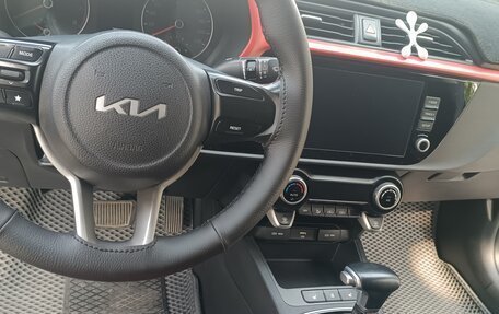 KIA Rio IV, 2021 год, 1 300 000 рублей, 6 фотография