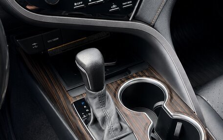 Toyota Camry, 2018 год, 2 650 000 рублей, 12 фотография
