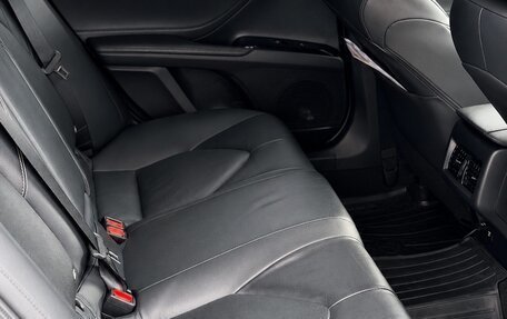 Toyota Camry, 2018 год, 2 650 000 рублей, 15 фотография