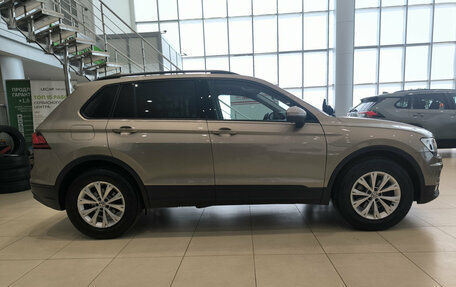 Volkswagen Tiguan II, 2019 год, 1 880 000 рублей, 8 фотография