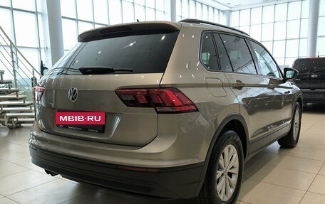 Volkswagen Tiguan II, 2019 год, 1 880 000 рублей, 9 фотография