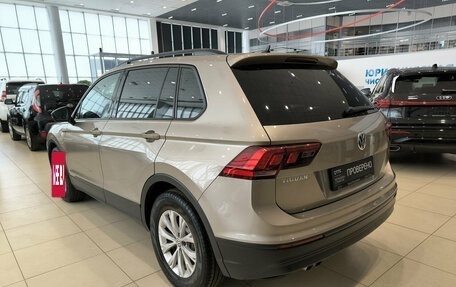 Volkswagen Tiguan II, 2019 год, 1 880 000 рублей, 11 фотография