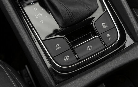 Skoda Karoq I, 2020 год, 2 640 000 рублей, 24 фотография