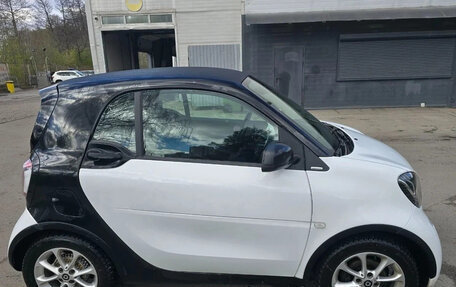 Smart Fortwo III, 2018 год, 1 490 000 рублей, 3 фотография