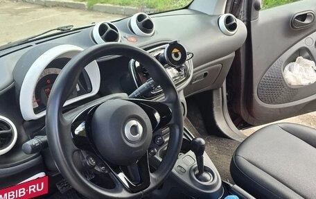 Smart Fortwo III, 2018 год, 1 490 000 рублей, 6 фотография