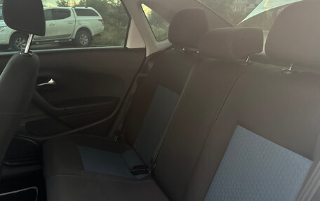 Volkswagen Polo VI (EU Market), 2013 год, 850 000 рублей, 13 фотография