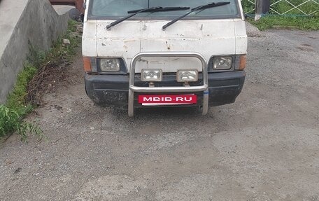 Mitsubishi Delica IV, 1999 год, 400 000 рублей, 2 фотография
