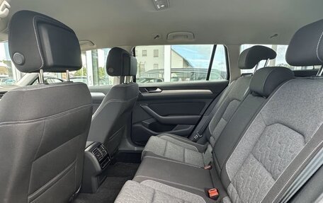 Volkswagen Passat B8 рестайлинг, 2022 год, 2 350 000 рублей, 10 фотография