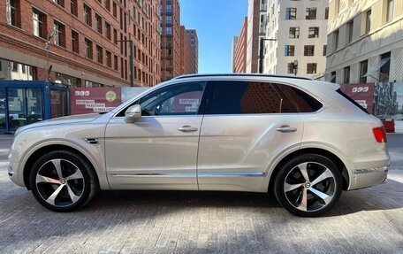 Bentley Bentayga I, 2019 год, 9 990 000 рублей, 3 фотография