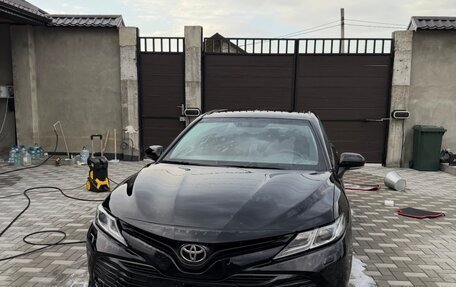Toyota Camry, 2018 год, 2 200 000 рублей, 4 фотография