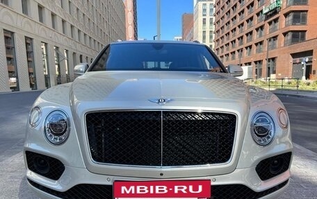 Bentley Bentayga I, 2019 год, 9 990 000 рублей, 2 фотография