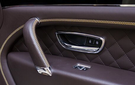 Bentley Bentayga I, 2019 год, 9 990 000 рублей, 16 фотография