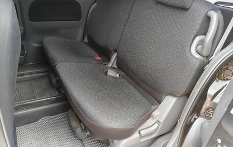 Toyota Sienta I, 2011 год, 780 000 рублей, 7 фотография