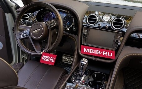 Bentley Bentayga I, 2019 год, 9 990 000 рублей, 9 фотография