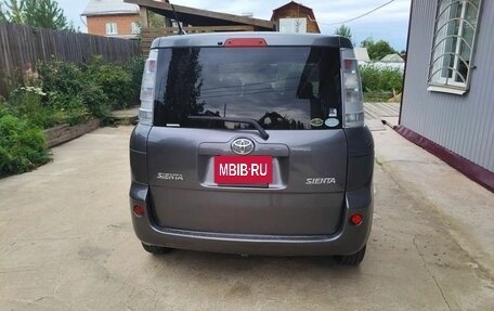 Toyota Sienta I, 2011 год, 780 000 рублей, 4 фотография