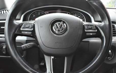 Volkswagen Touareg III, 2010 год, 2 049 000 рублей, 24 фотография