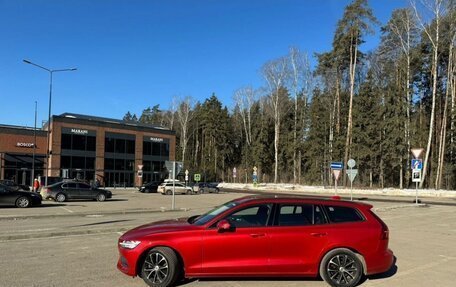 Volvo V60 II, 2019 год, 2 500 000 рублей, 2 фотография