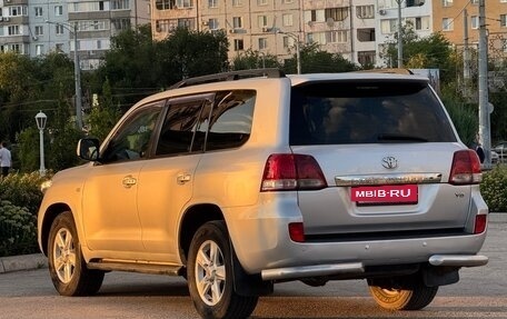 Toyota Land Cruiser 200, 2010 год, 2 550 000 рублей, 9 фотография