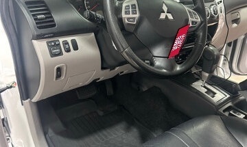 Mitsubishi Pajero Sport II рестайлинг, 2015 год, 2 100 000 рублей, 11 фотография