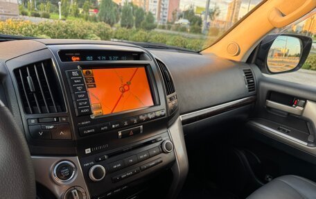 Toyota Land Cruiser 200, 2010 год, 2 550 000 рублей, 20 фотография