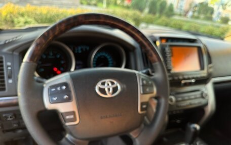 Toyota Land Cruiser 200, 2010 год, 2 550 000 рублей, 19 фотография