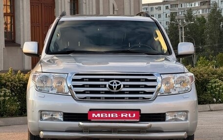 Toyota Land Cruiser 200, 2010 год, 2 550 000 рублей, 6 фотография
