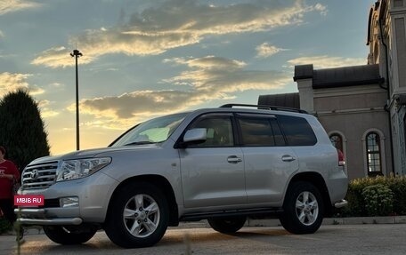 Toyota Land Cruiser 200, 2010 год, 2 550 000 рублей, 7 фотография