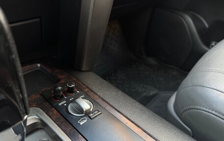 Toyota Land Cruiser 200, 2010 год, 2 550 000 рублей, 22 фотография
