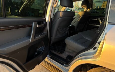 Toyota Land Cruiser 200, 2010 год, 2 550 000 рублей, 25 фотография