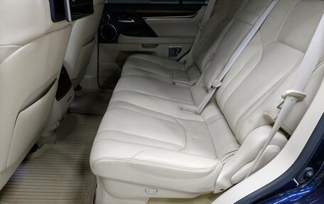 Lexus LX III, 2016 год, 6 800 000 рублей, 3 фотография