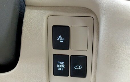 Lexus LX III, 2016 год, 6 800 000 рублей, 29 фотография