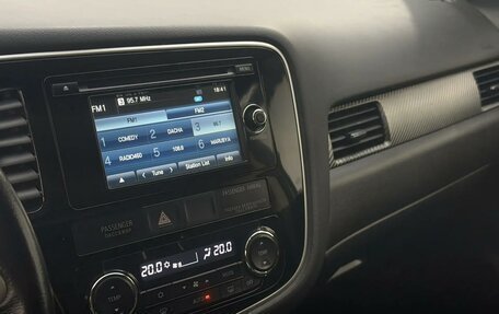 Mitsubishi Outlander III рестайлинг 3, 2014 год, 1 430 000 рублей, 15 фотография