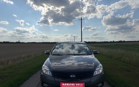 KIA cee'd I рестайлинг, 2010 год, 690 000 рублей, 1 фотография